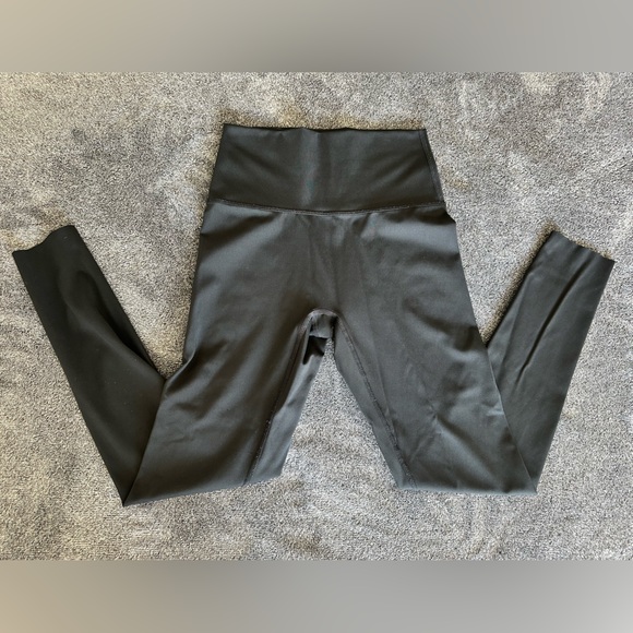 Offline Pants - OFFLINE by Aerie Women's Black High Waist 7/8 Athletic Leggings, Size Medium